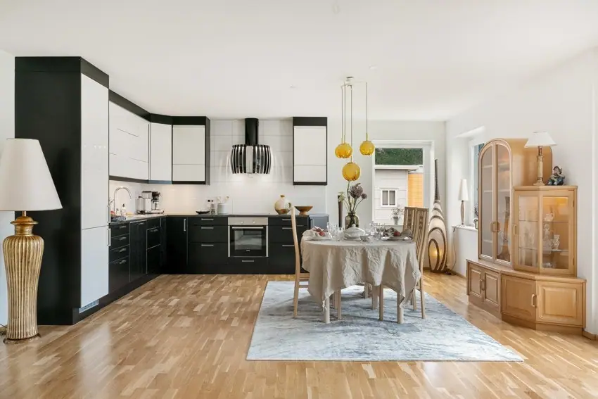 Kitchen in modern and delicate colours