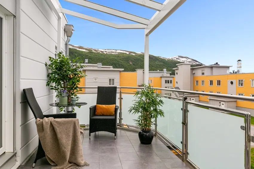 The veranda gets plenty of sun