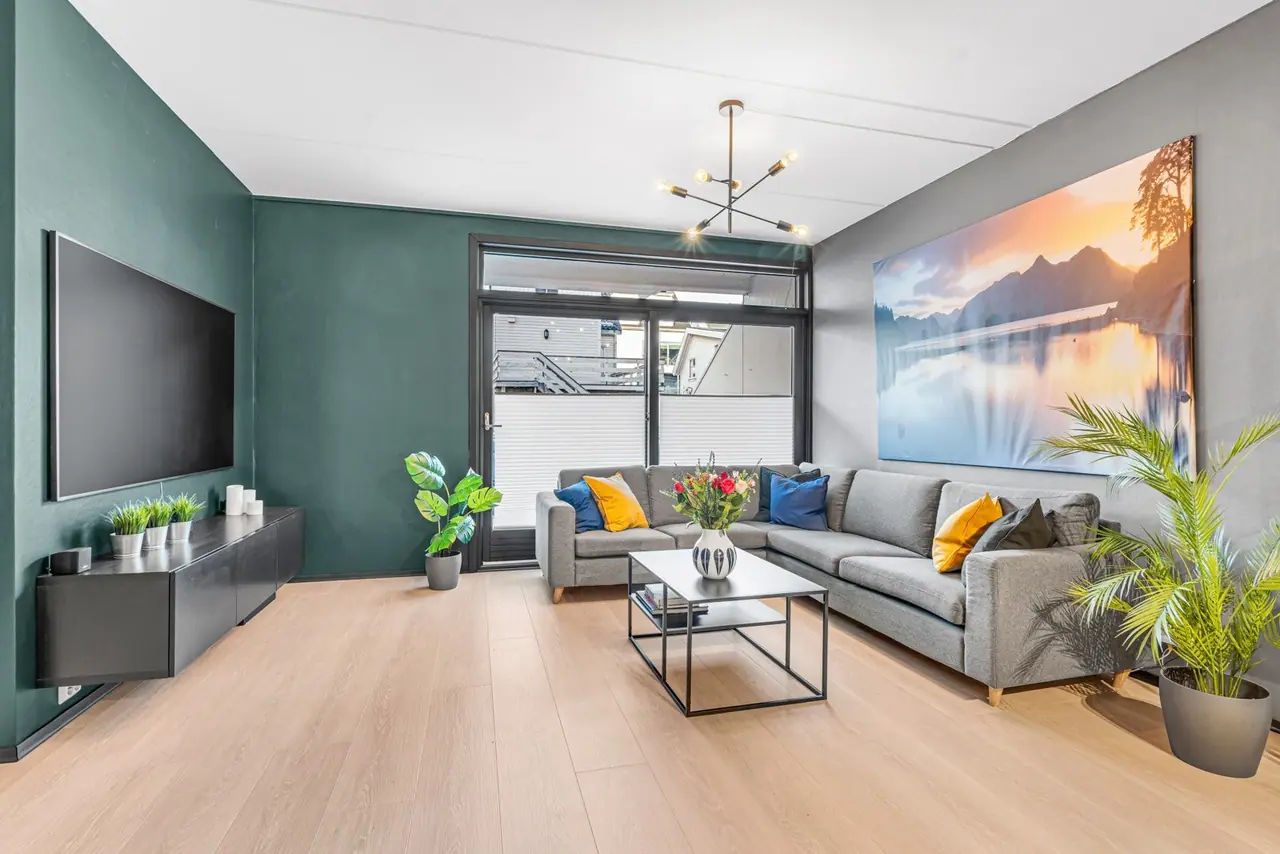 Spacious and attractive 3-room flat with a stylish look and a central location.