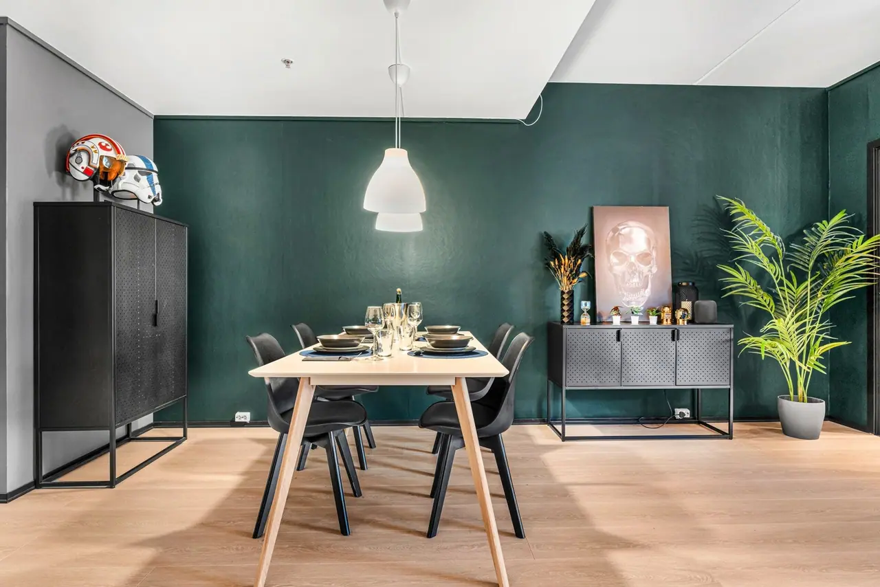Ample room for a dining table and other furniture.