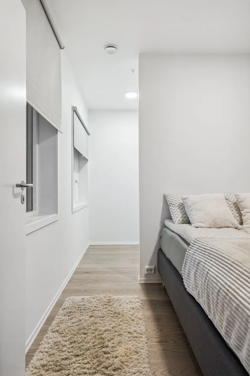 Fra soverommet har du tilgang til Walk-in closet!